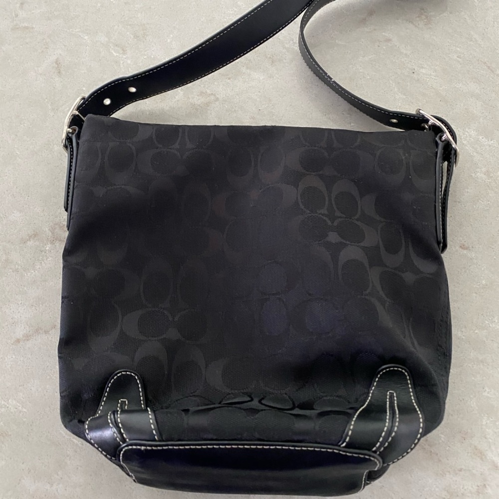 Coach Bucket Bag/Black Signature Canvas